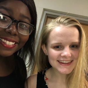 Meet your Posher, Shana